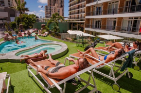  Bunk Surfers Paradise Backpacker Hostel  Серферс-Парадайс